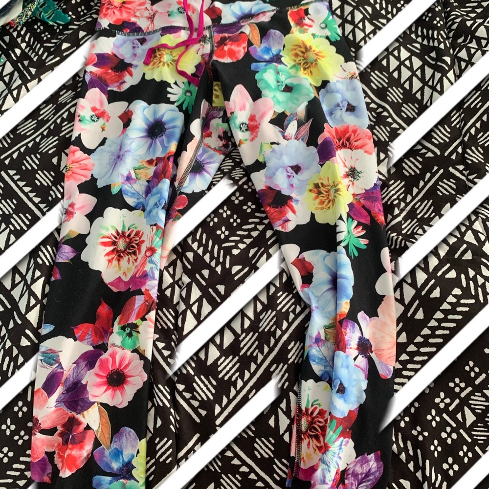 Old navy floral workout leggings